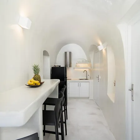 Alme Luxury Cave Villa *