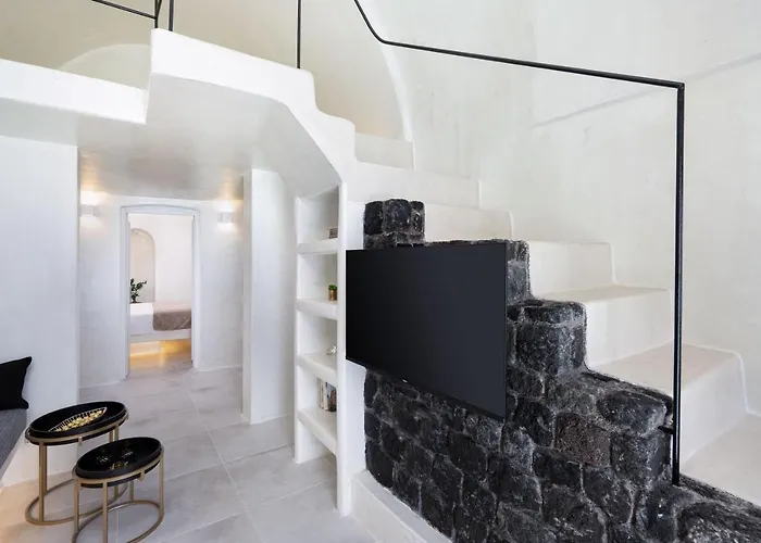 Alme Luxury Cave Villa